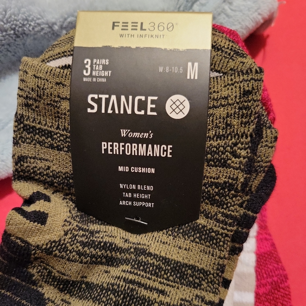 BNWT Women's Stance Performance Socks M (sz 8-10.5) - Picture 2 of 5